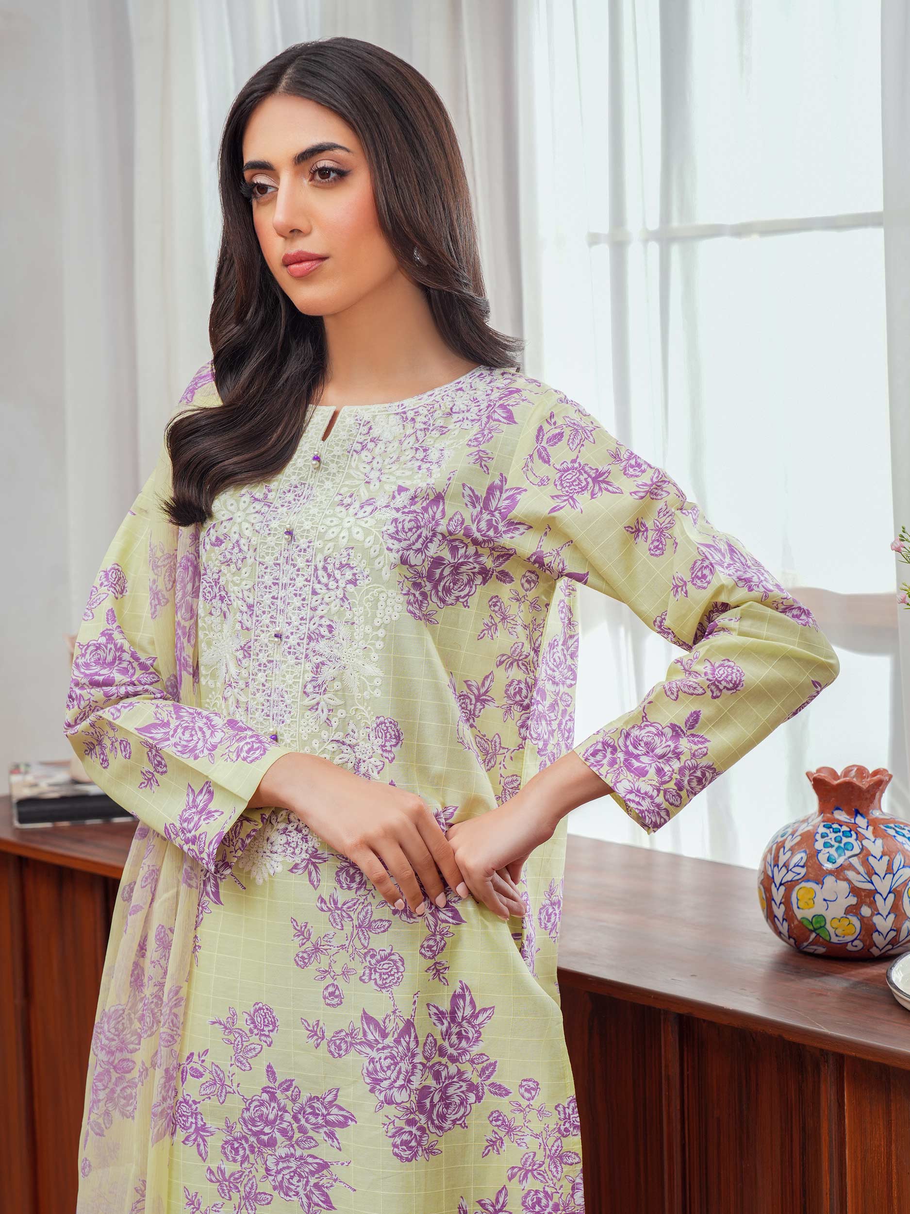 3 Piece Lawn Suit-Embroidered (Unstitched)
