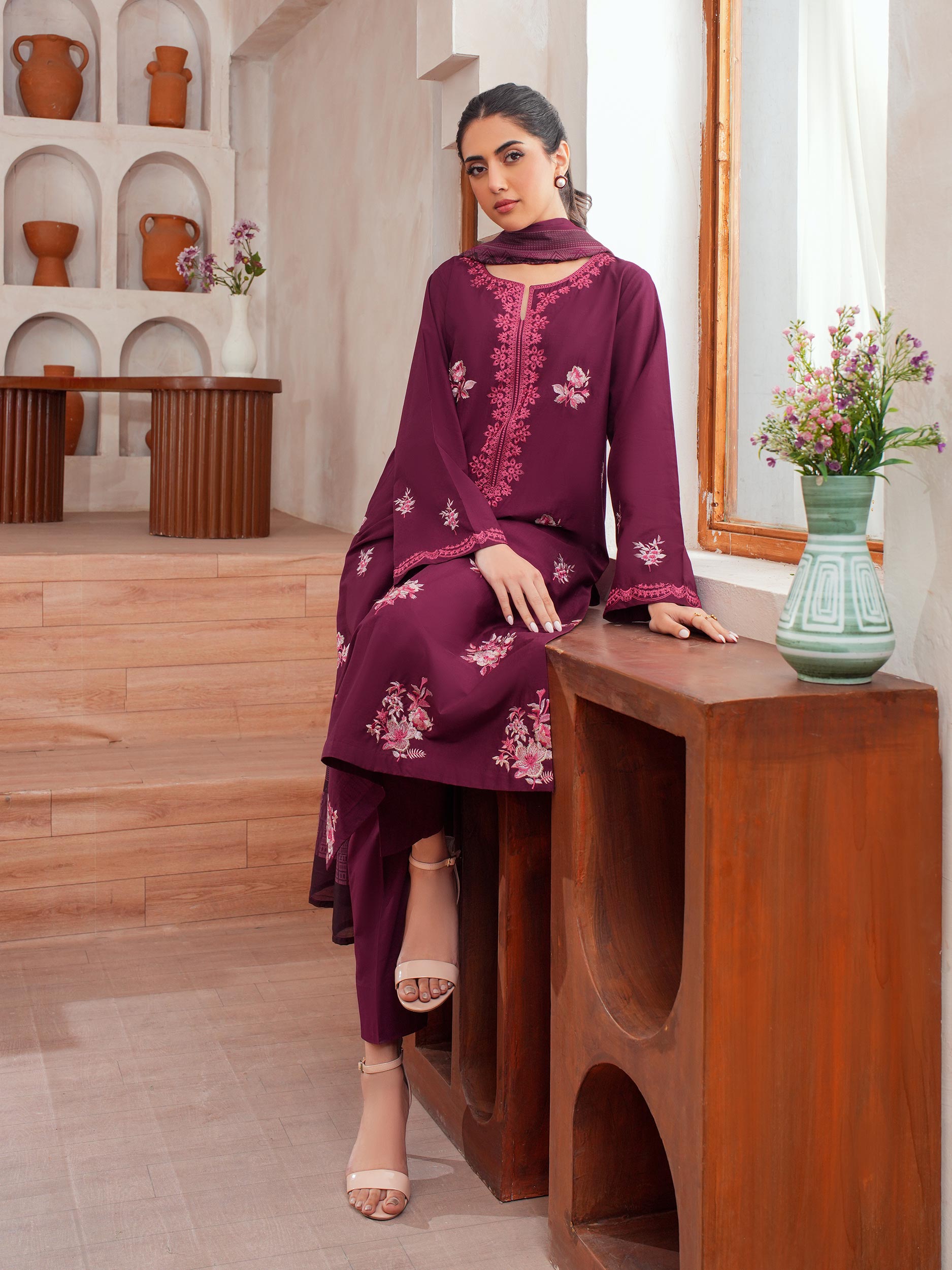 3 Piece Lawn Suit-Embroidered (Unstitched)