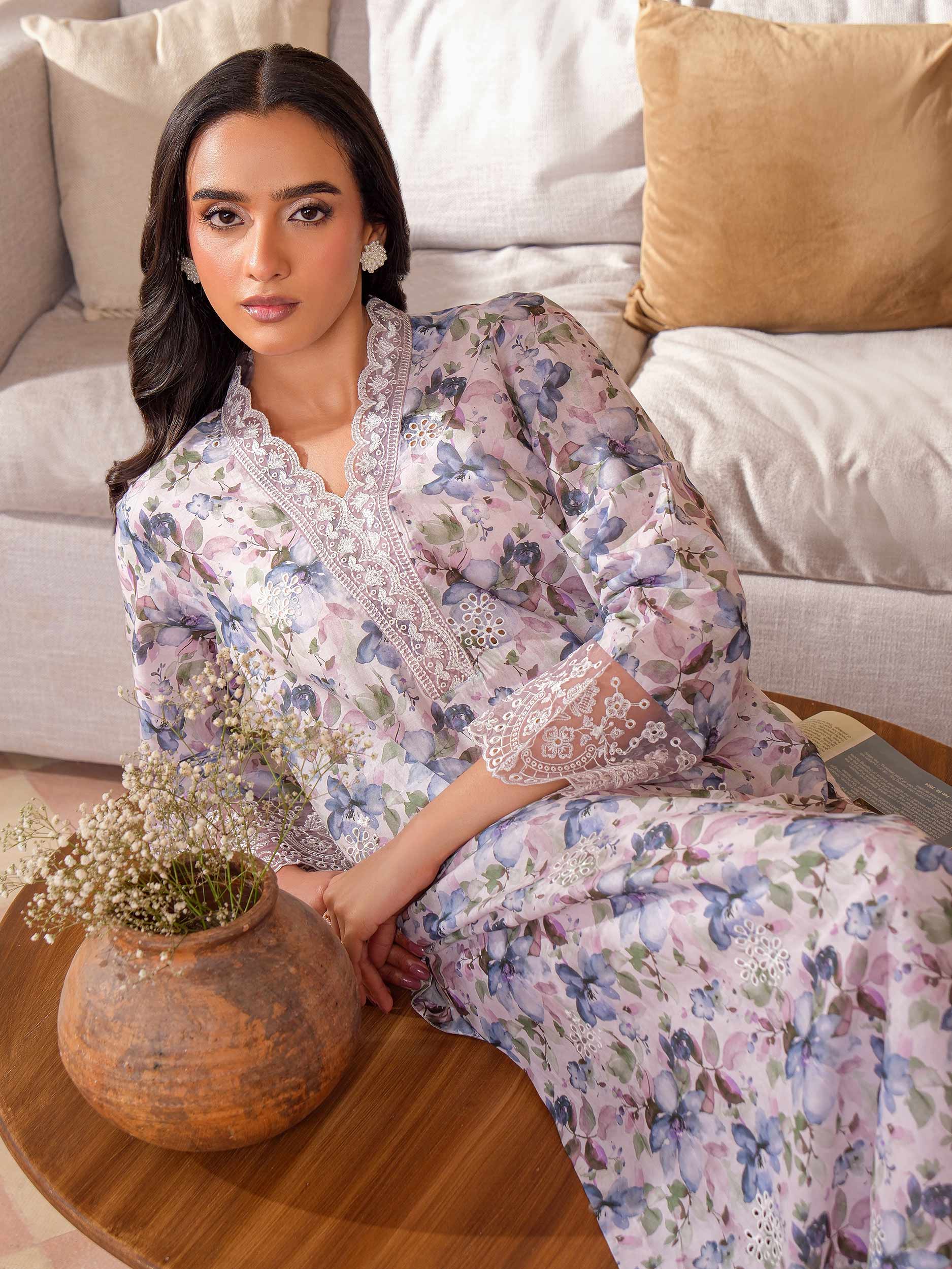 2 Piece Lawn Suit-Embroidered (Unstitched)