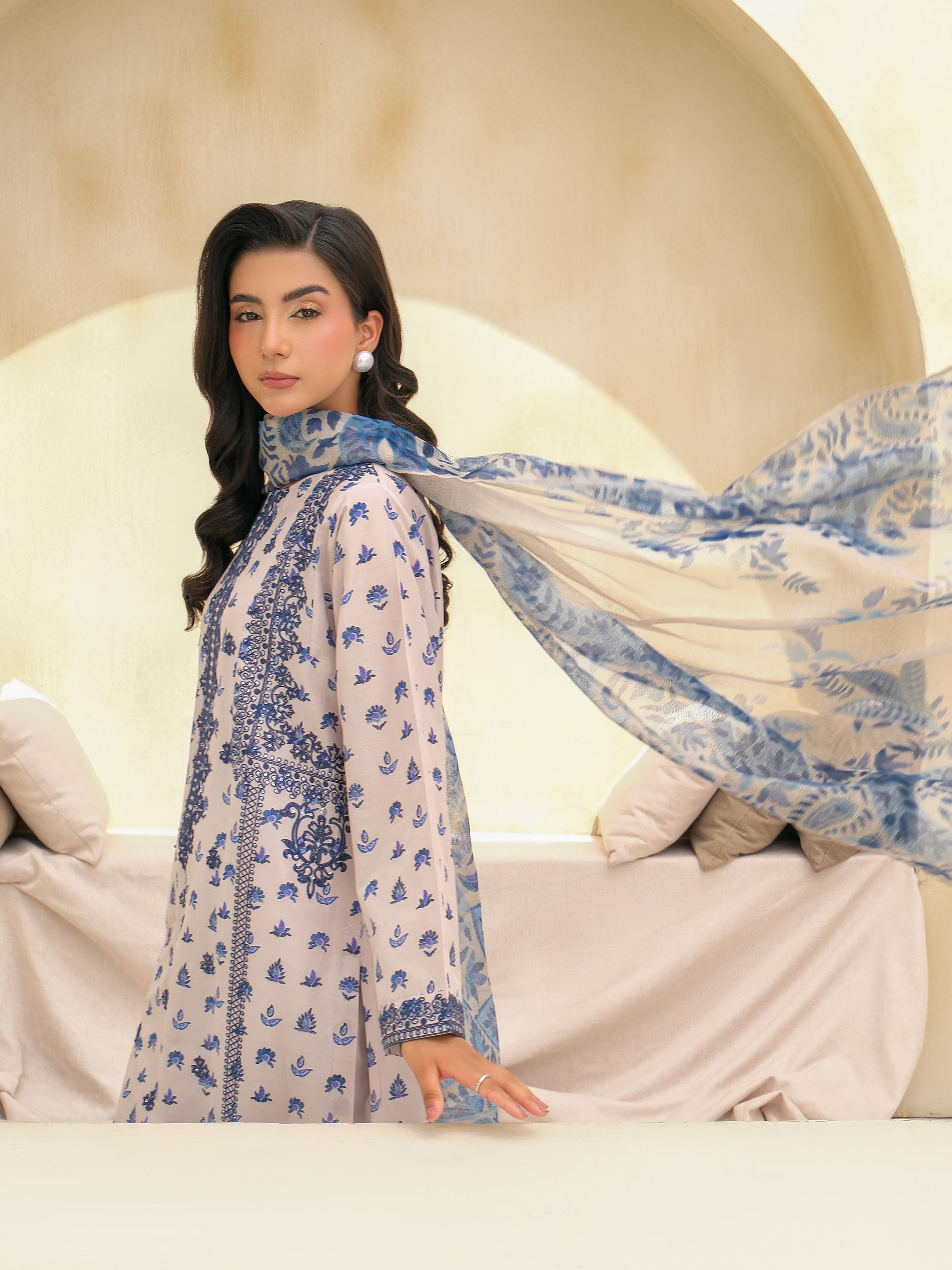 3 Piece Lawn Suit-Embroidered (Unstitched)