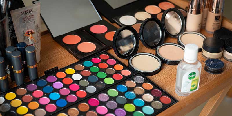 Makeup Products that Offer Skin Care Benefits